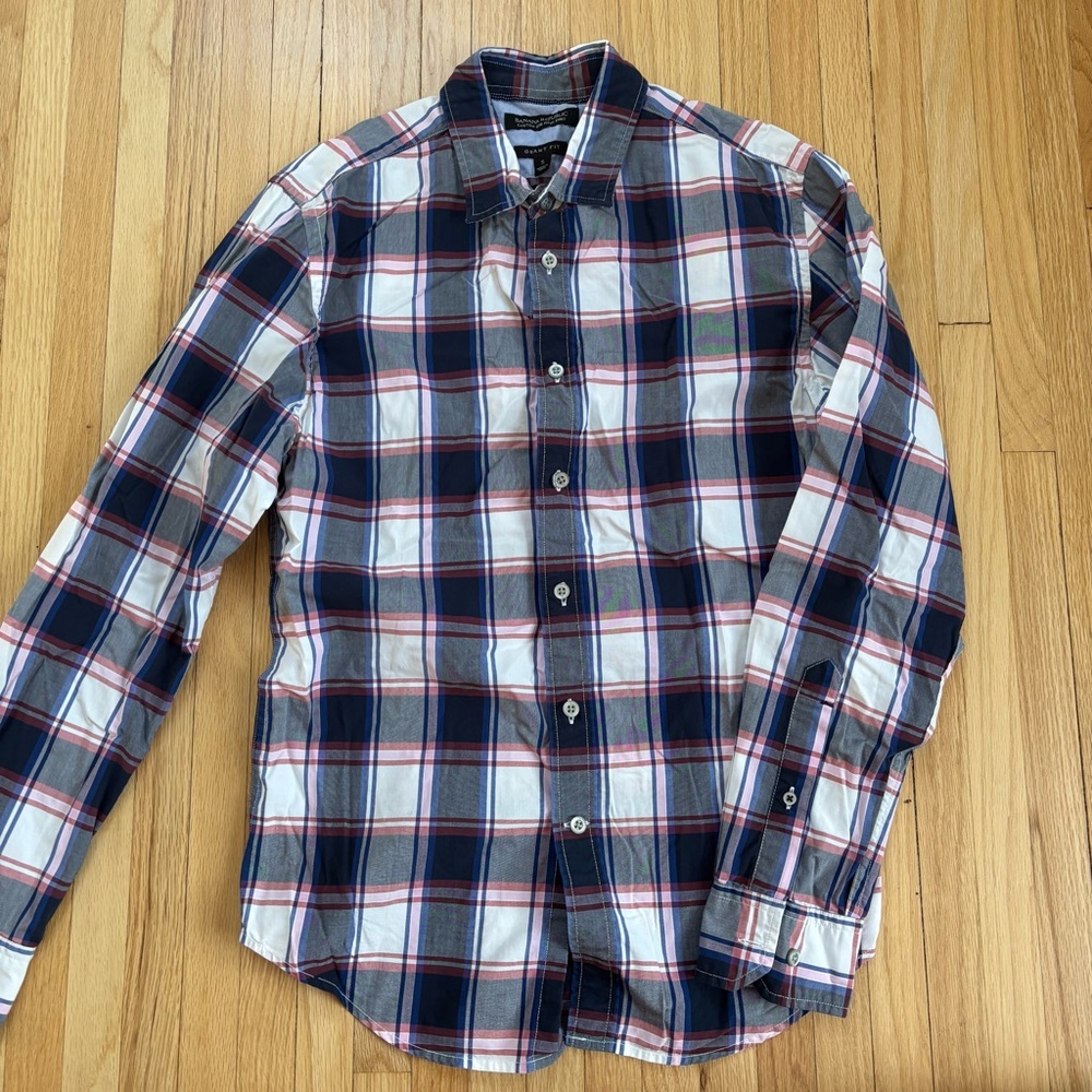 Banana Republic Men's Grant Fit Plaid Shirt - Navy and Burgundy